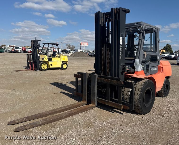 2002 Toyota 7FDAU50 forklift - EG1759