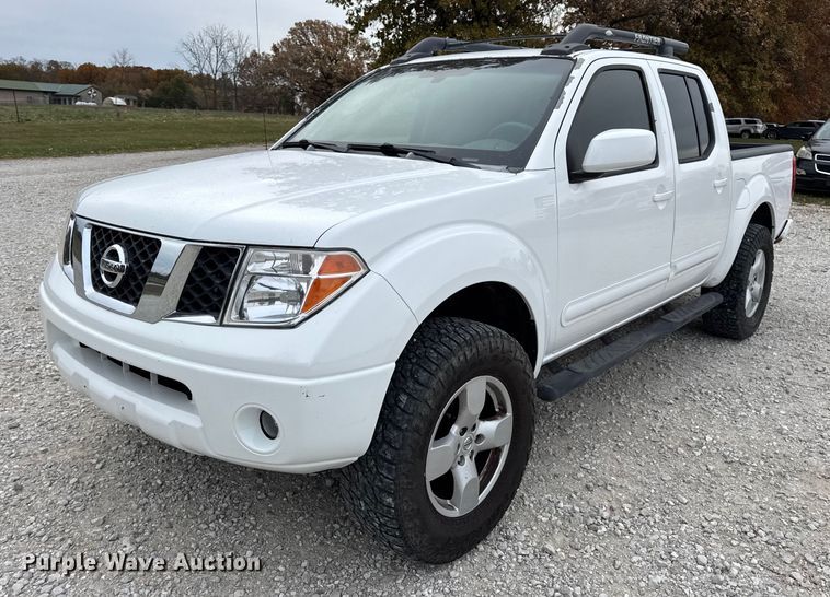 2006 Nissan Frontier LE Crew Cab pickup truck - EN0718