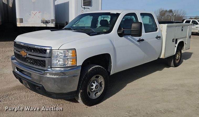 2013 Chevrolet Silverado 2500HD Crew Cab utility bed pickup truck - EO4814