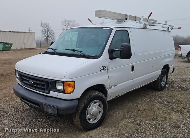 2007 Ford E250 van - EO4849