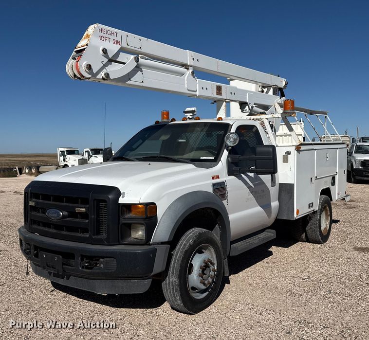 2008 Ford F550 bucket truck - EP0920