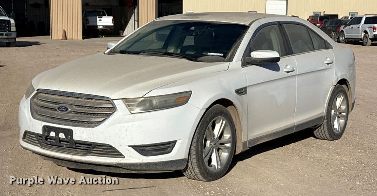 2014 Ford Taurus  - EP0935