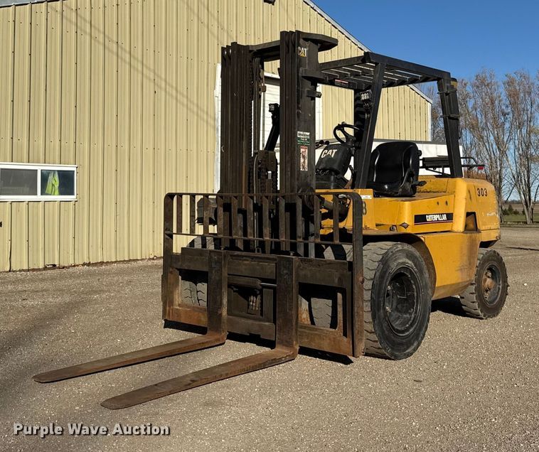 Caterpillar DP40KL forklift - ER0262