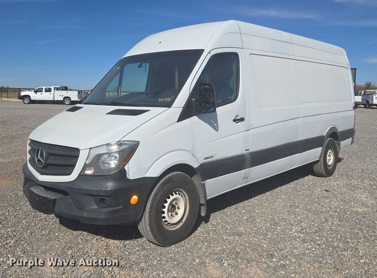 2016 Mercedes-Benz Sprinter 2500 delivery van - ET5264