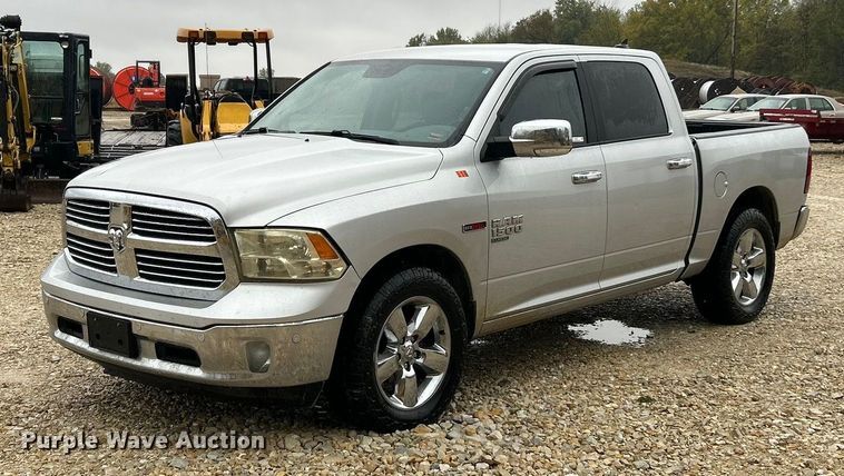2018 RAM 1500 Crew Cab pickup truck - ET6578