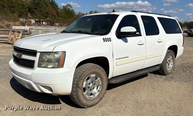 2010 Chevrolet Suburban 1500 SUV - ET7240