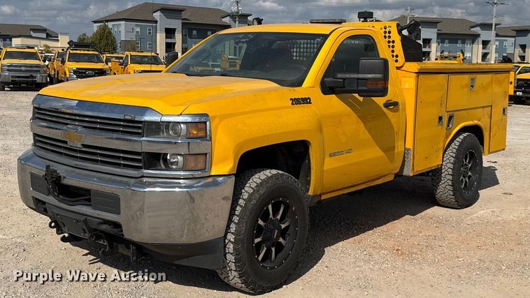 2018 Chevrolet Silverado 3500HD utility bed pickup truck - EU5067