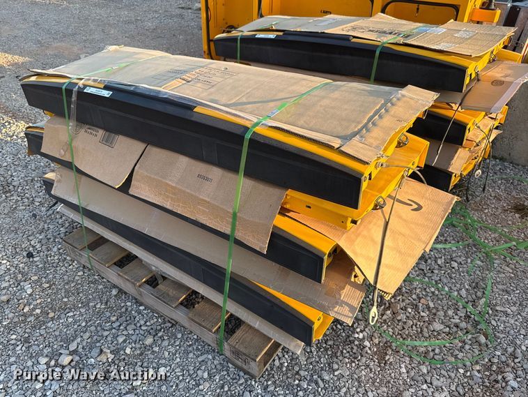 (6) 2024 Ford F250 tailgates - EU5079