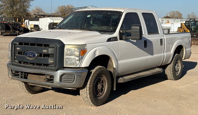 2013 Ford F250 Super Duty Crew Cab pickup truck - EU5423