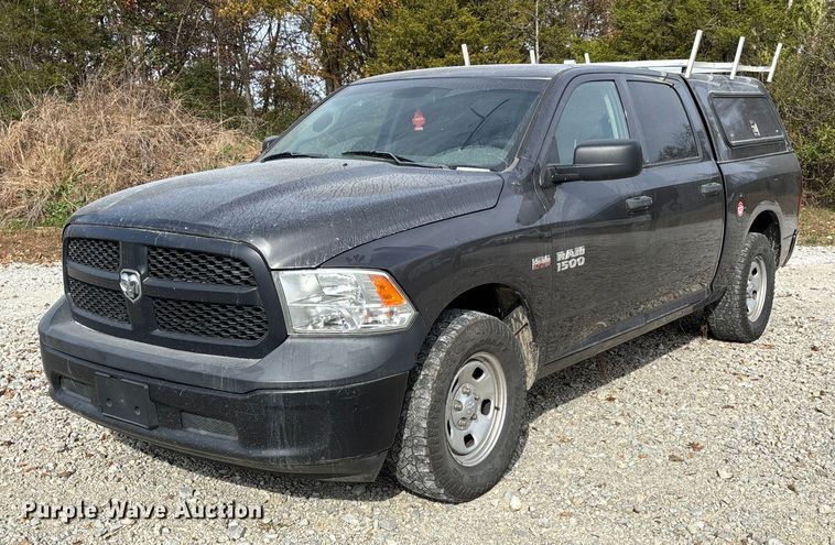 2018 RAM 1500 Crew Cab pickup truck - EV3272