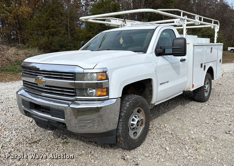 2016 Chevrolet Silverado 2500HD utility bed pickup truck - EV3273