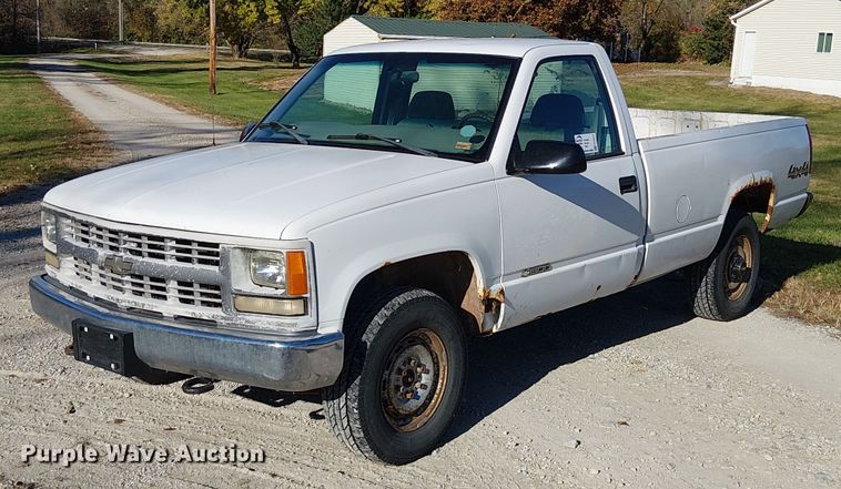 1998 Chevrolet K1500 pickup truck - FK0537