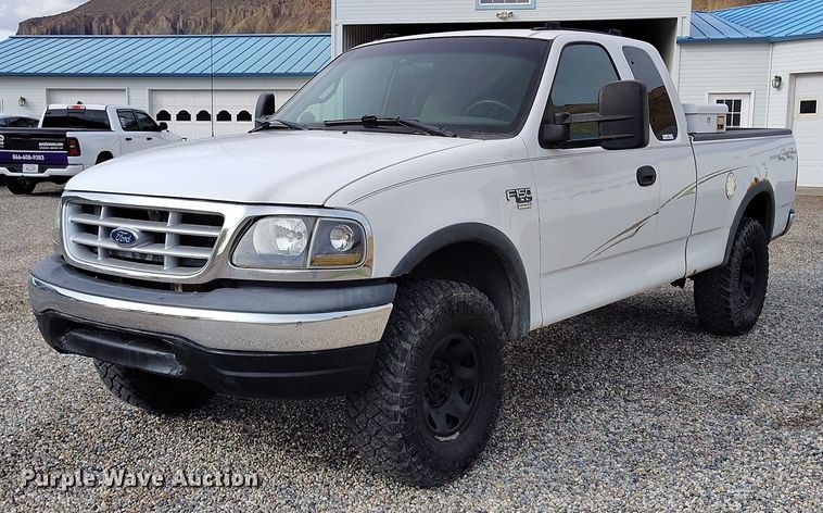 2001 Ford F150 SuperCab pickup truck - IH9348