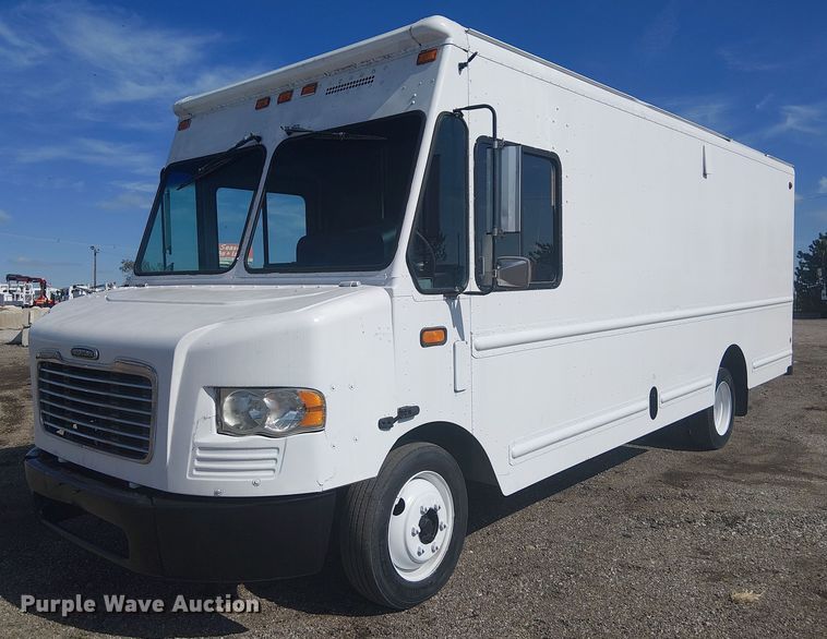 2007 Freightliner MT45 delivery truck - KB9540