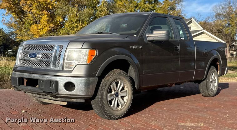 2010 Ford F150 XL SuperCab pickup truck - NA9862