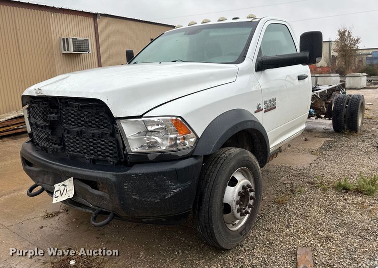 2013 RAM 4500 truck cab and chassis - NA9976