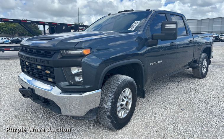 2020 Chevrolet Silverado 2500HD Crew Cab pickup truck - YA0992
