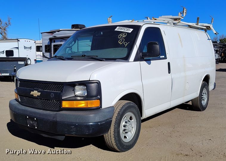 2016 Chevrolet Express 2500 van - YA1403