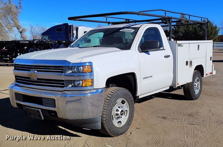2018 Chevrolet Silverado 2500HD utility bed pickup truck - YA1404