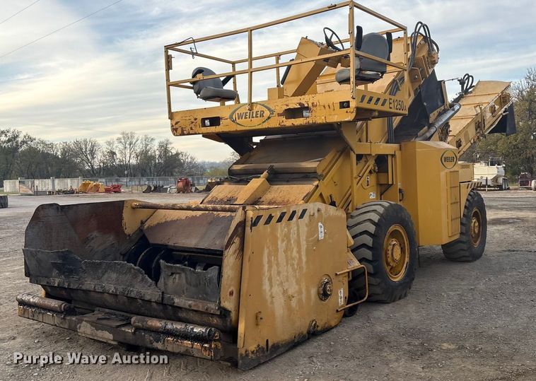 2010 Weiler E1250A remixing transfer vehicle - DJ7943