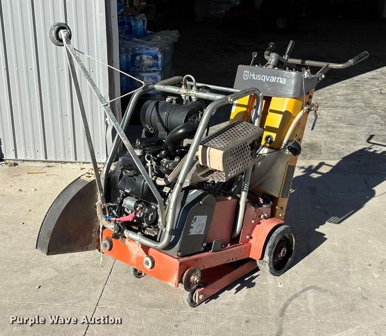 Husqvarna FS524 concrete saw - DK0048