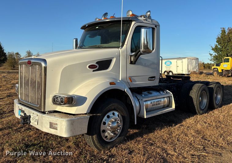 2016 Peterbilt 567 semi truck - DK0058