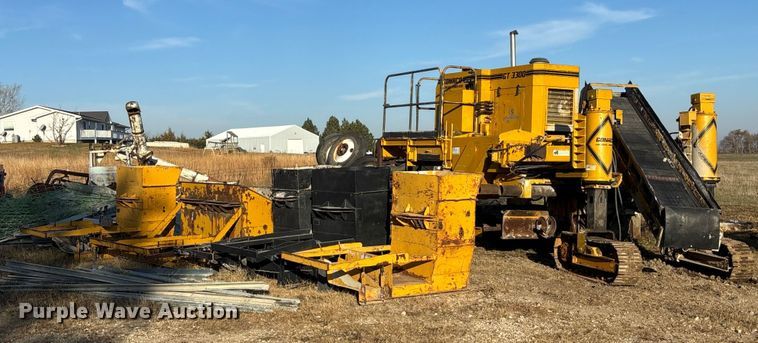 1988 Gomaco GT3300 slip form paver - DK0152