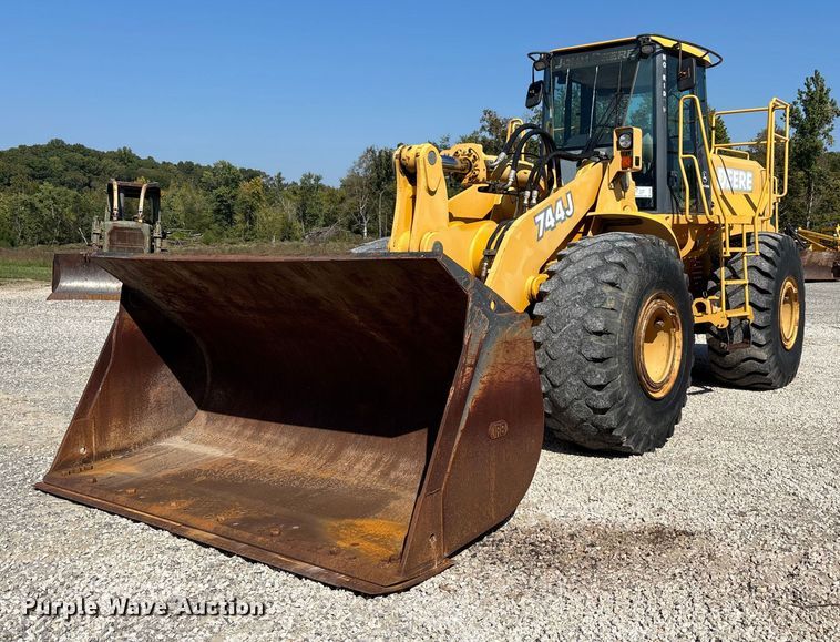 2003 John Deere 744J wheel loader - DU1467