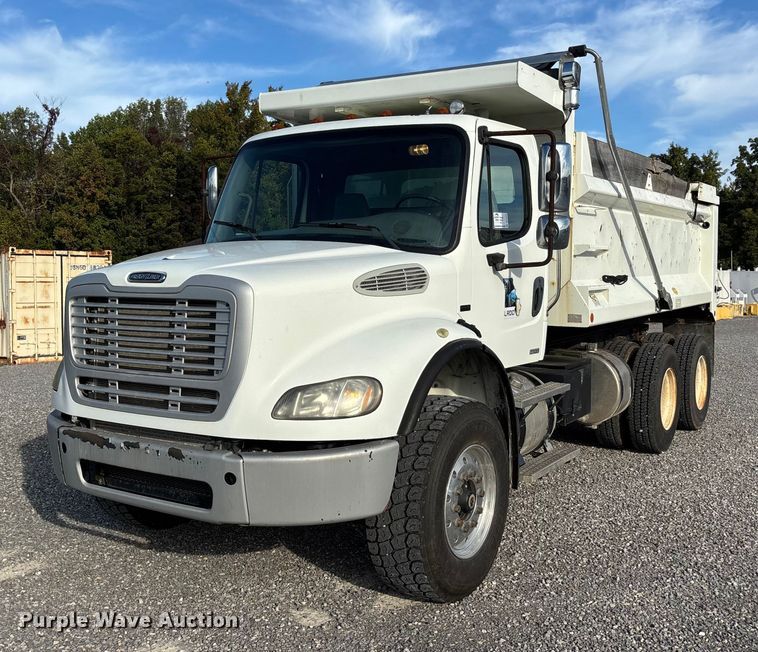 2007 Freightliner M2 Business Class dump truck - DU1472