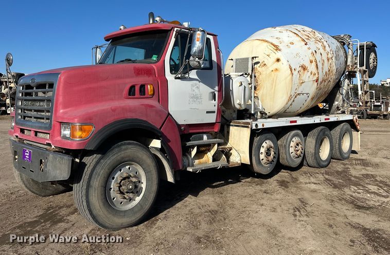 2006 Sterling L-Line ready mix truck - DW4358