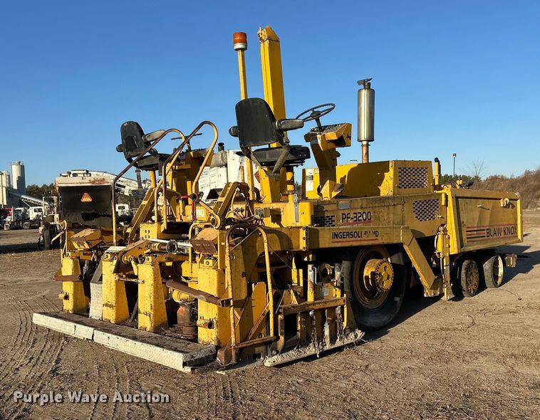 1998 Blaw Knox PF-3200 paver - DW4364