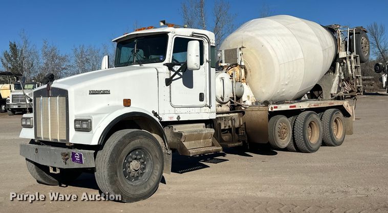 2005 Kenworth W900 ready mix truck - DW4369
