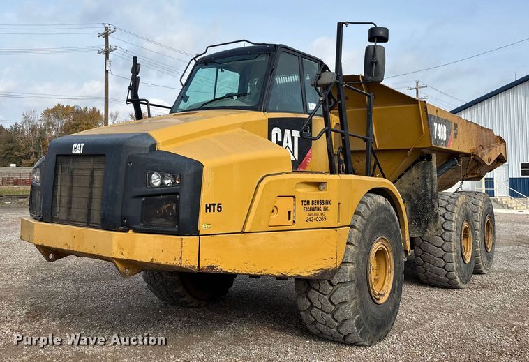 2014 Caterpillar 740B articulated haul truck - DW7250