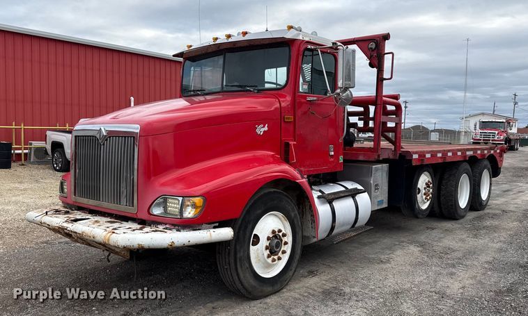 1998 International 9100  winch truck - DY8350