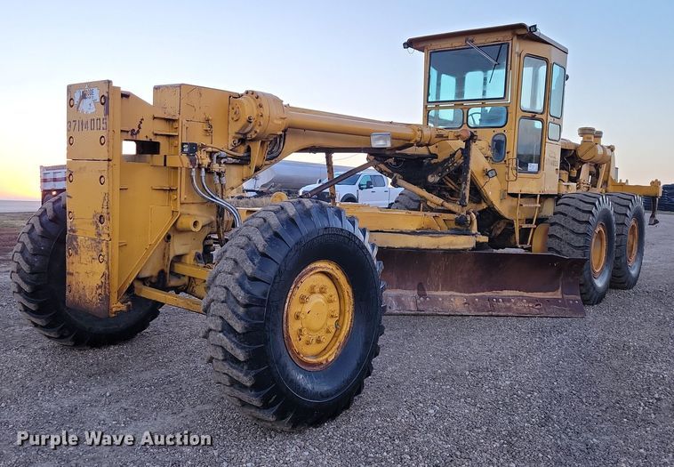 1968 Caterpillar 16 rigid frame motor grader - EA2739
