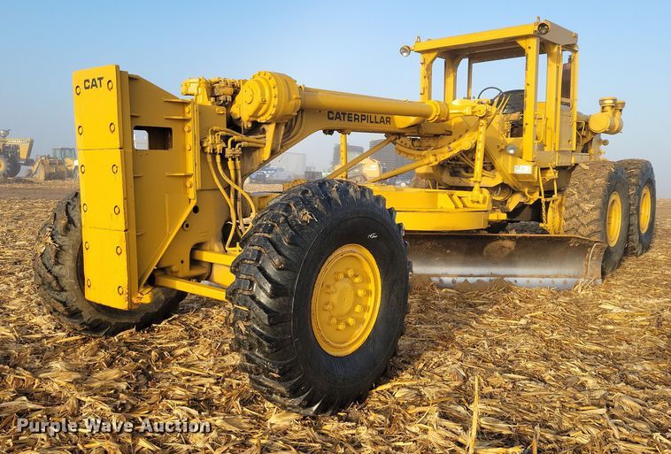 1973 Caterpillar 16 rigid frame motor grader - EA2740