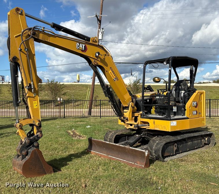 2021 Caterpillar 306 CR mini excavator - EA7098