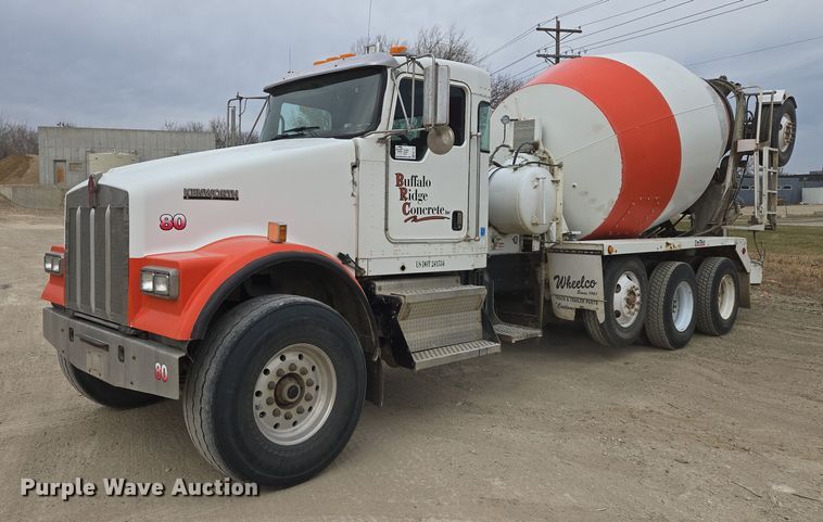 2011 Kenworth W900 ready mix truck - EB1155