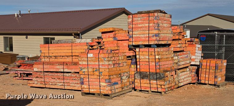 Peri Trio concrete forms - EB1162