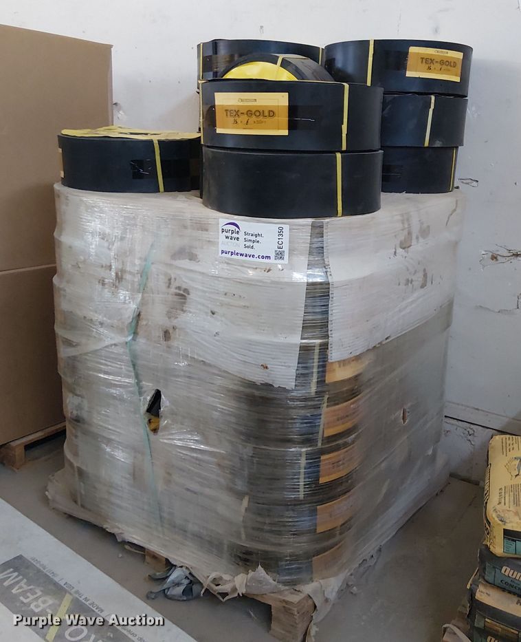 (38) Tex-Gold rolls of skirtboard rubber  - EC1350