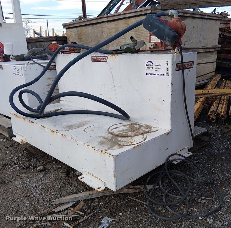 Weather Guard L-shaped fuel tank - EE4974