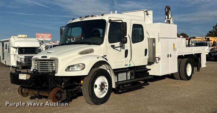 2007 Freightliner Business Class M2 crane truck - EG1751