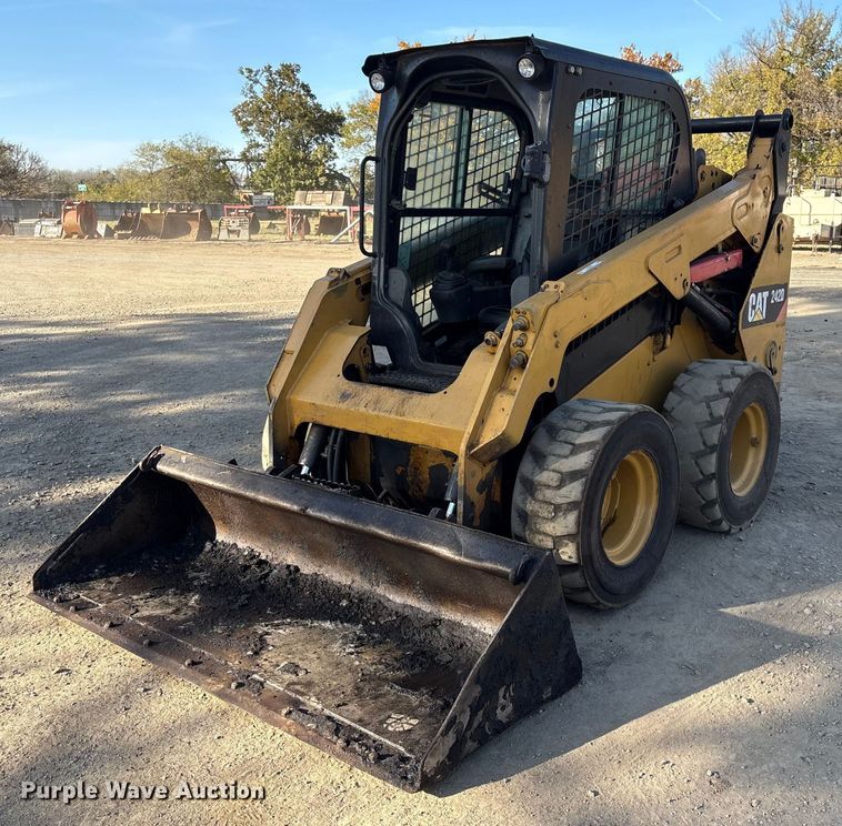 2014 Caterpillar 242D skid steer loader - EG8271