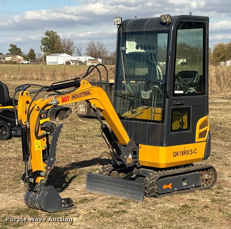 AGT QK18RXS-C mini excavator - EG8289