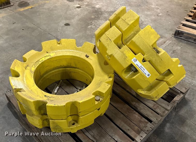(4) John Deere wheel weights  - EJ7756