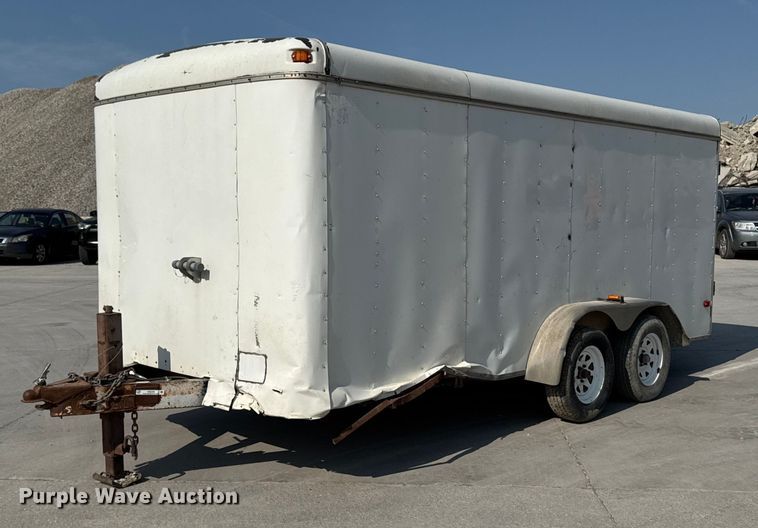 2001 United Express Line Inc enclosed cargo trailer - EM2356