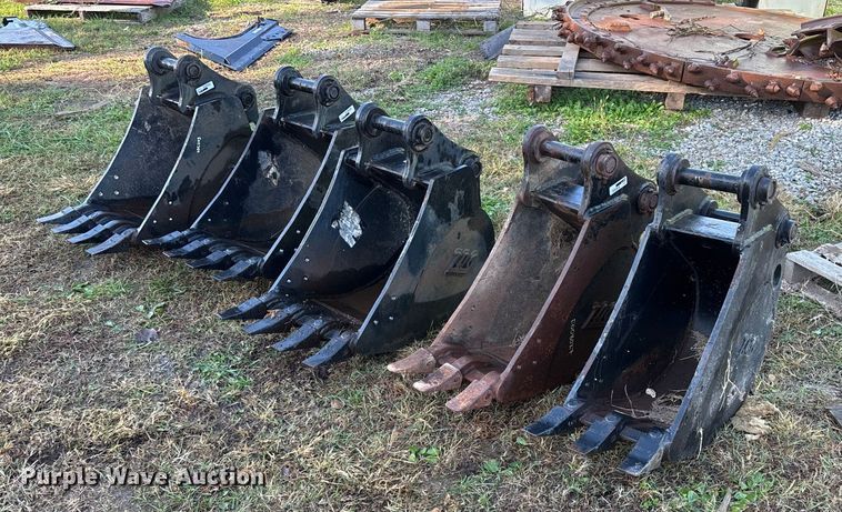 (5) TAG excavator buckets - EN5782