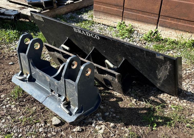 (2) quick attach loader brackets  - EN5789