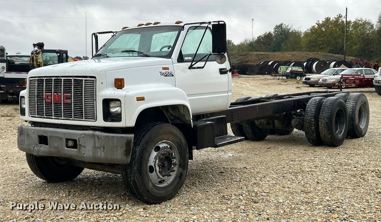1999 Chevrolet C7500 truck cab and chassis - ET6576