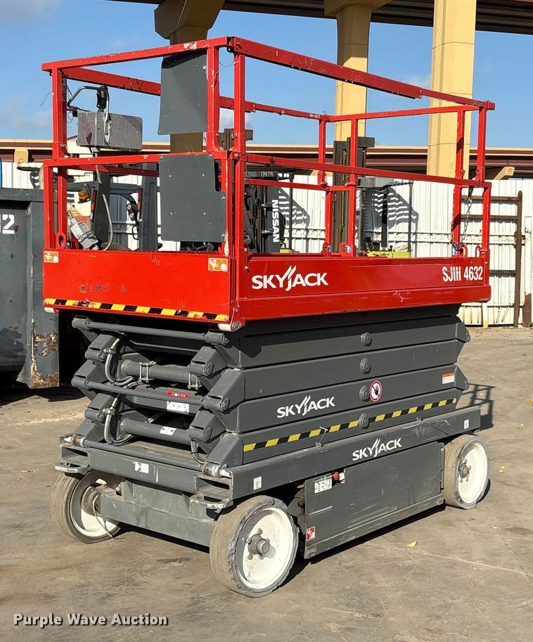 2014 Skyjack SJIII 4632 scissor lift - ET7305